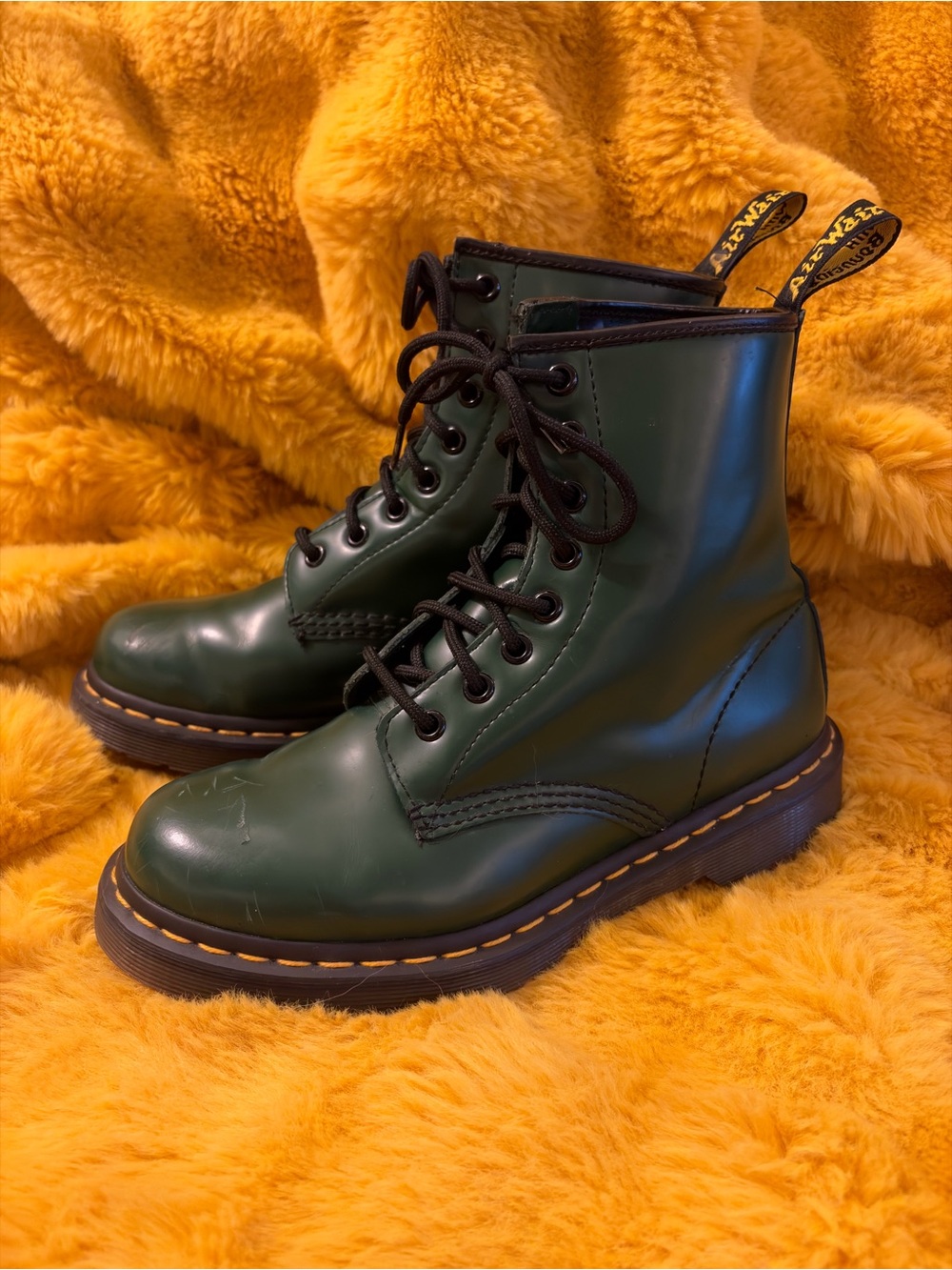 Dr. Martens Smooth Leather 1460 in Green | Women’s US 6
